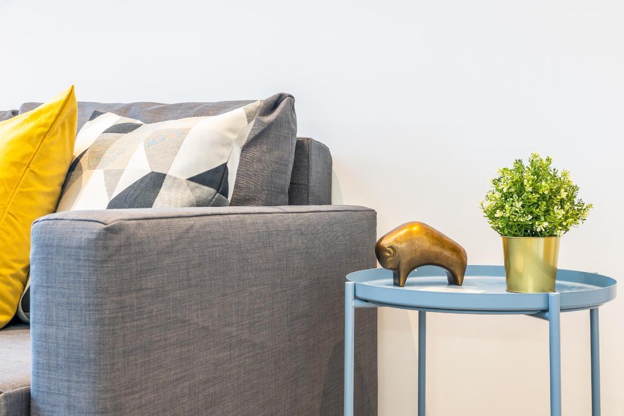 St Albans 2 Bed Luxury City Apartment, 5 Mins Walk To Train & Allocated Parking エクステリア 写真