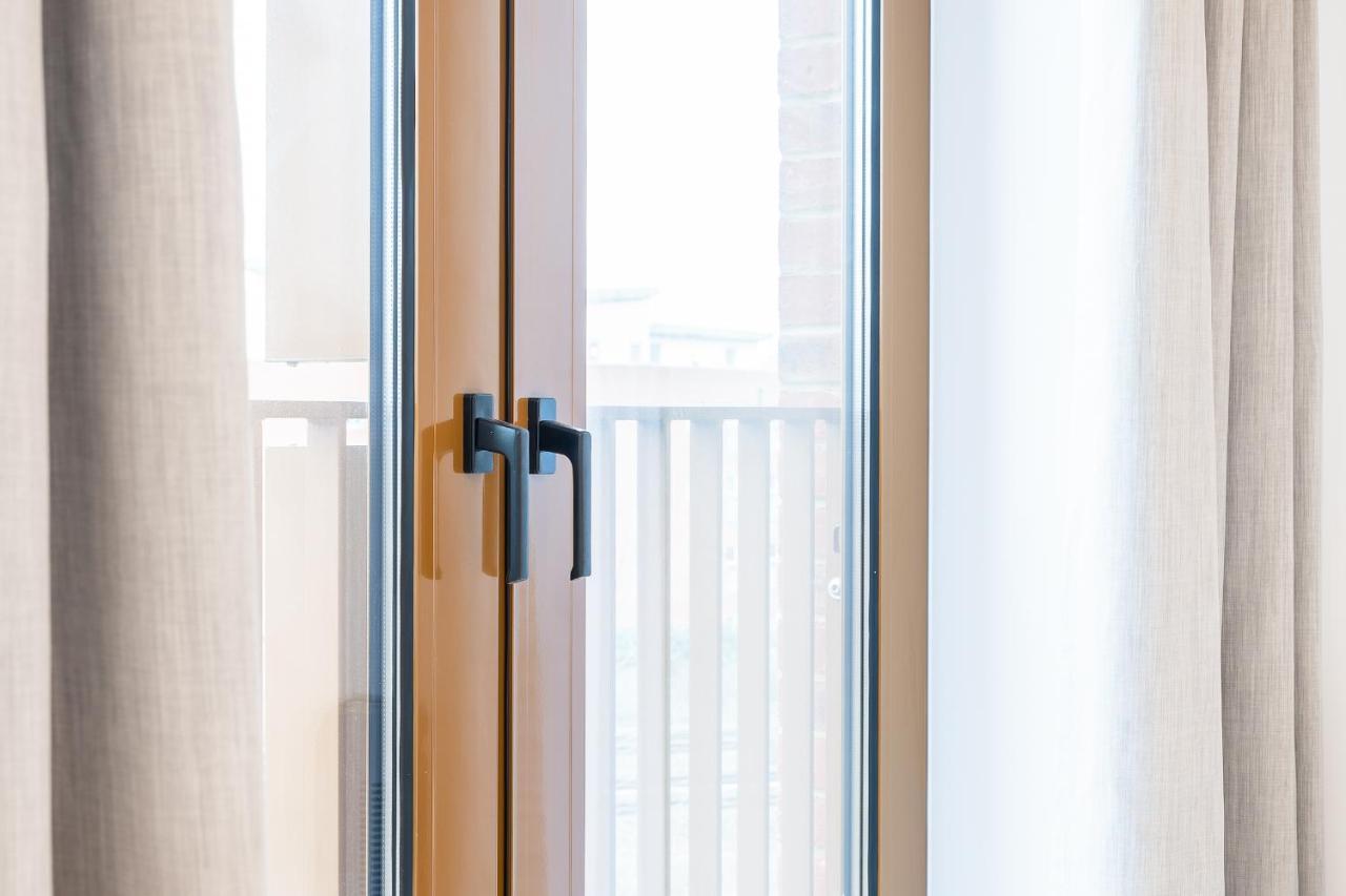 St Albans 2 Bed Luxury City Apartment, 5 Mins Walk To Train & Allocated Parking エクステリア 写真