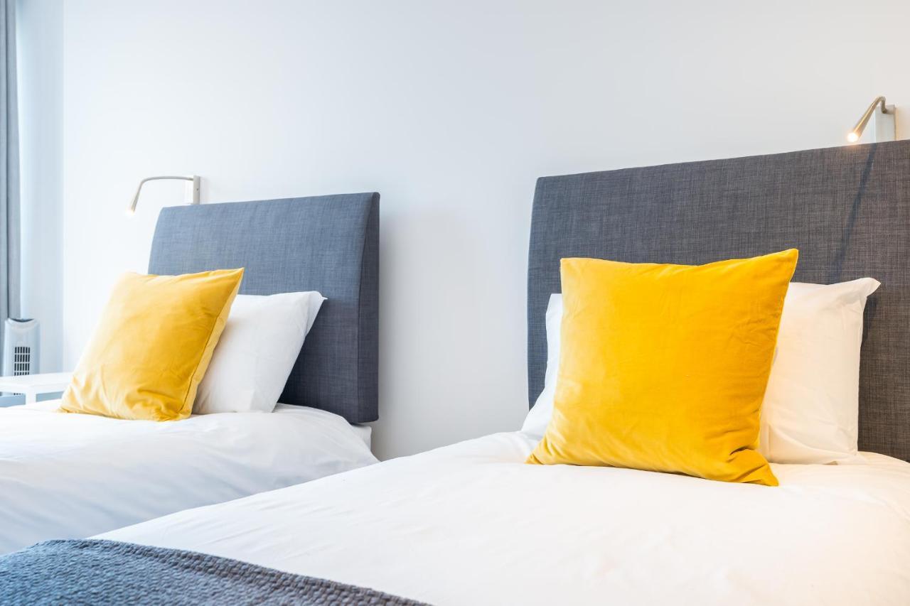 St Albans 2 Bed Luxury City Apartment, 5 Mins Walk To Train & Allocated Parking エクステリア 写真