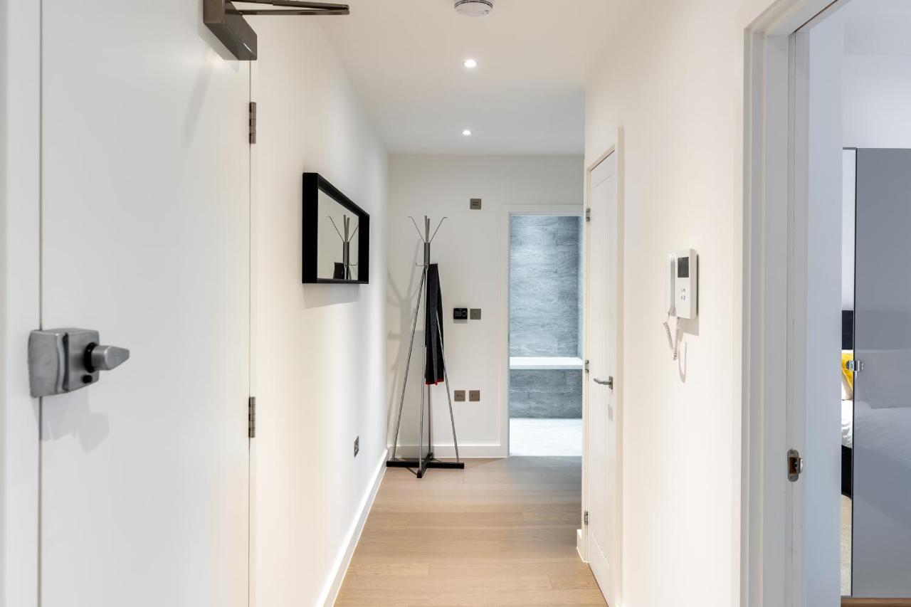 St Albans 2 Bed Luxury City Apartment, 5 Mins Walk To Train & Allocated Parking エクステリア 写真